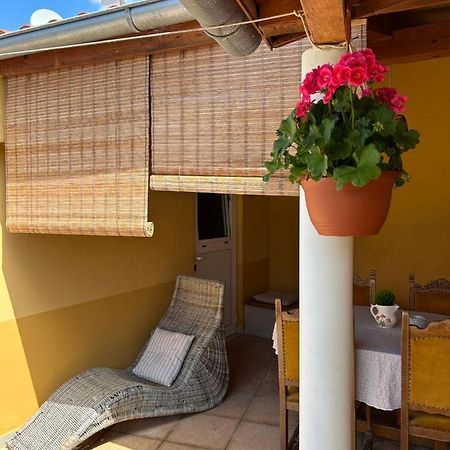 Zio Nino Apartment Sutomiscica Bagian luar foto