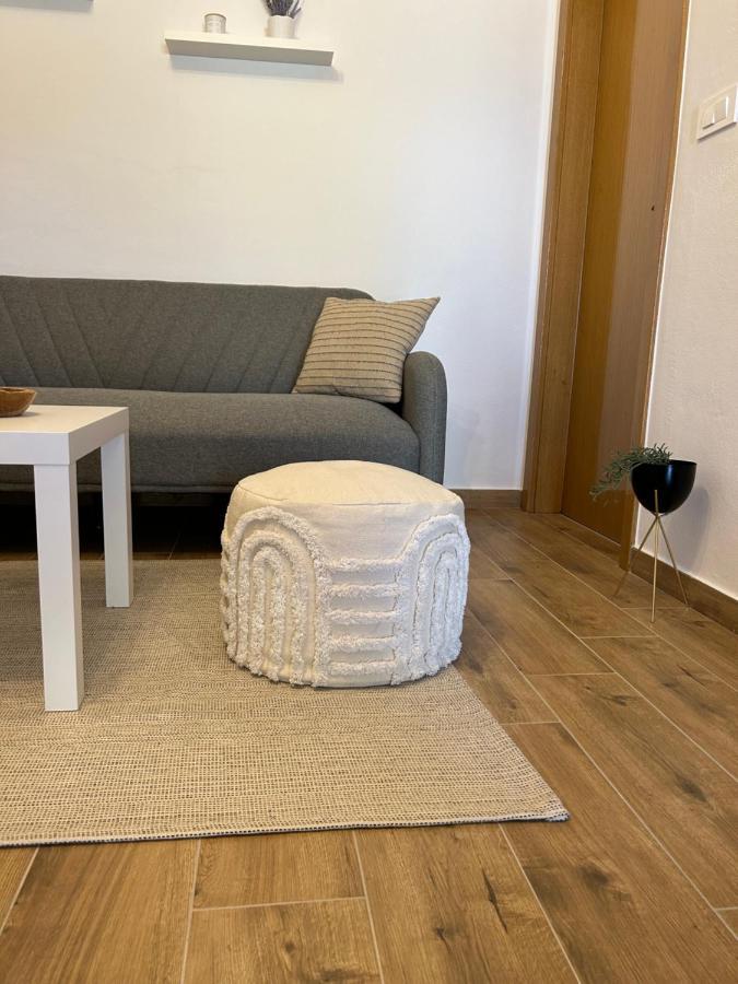Zio Nino Apartment Sutomiscica Bagian luar foto