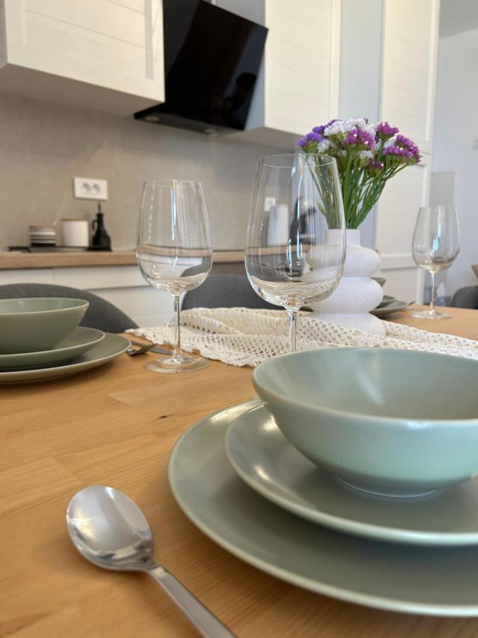 Zio Nino Apartment Sutomiscica Bagian luar foto