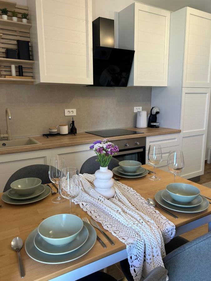 Zio Nino Apartment Sutomiscica Bagian luar foto